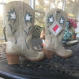 Frye western boots US 8 B leather multi color design